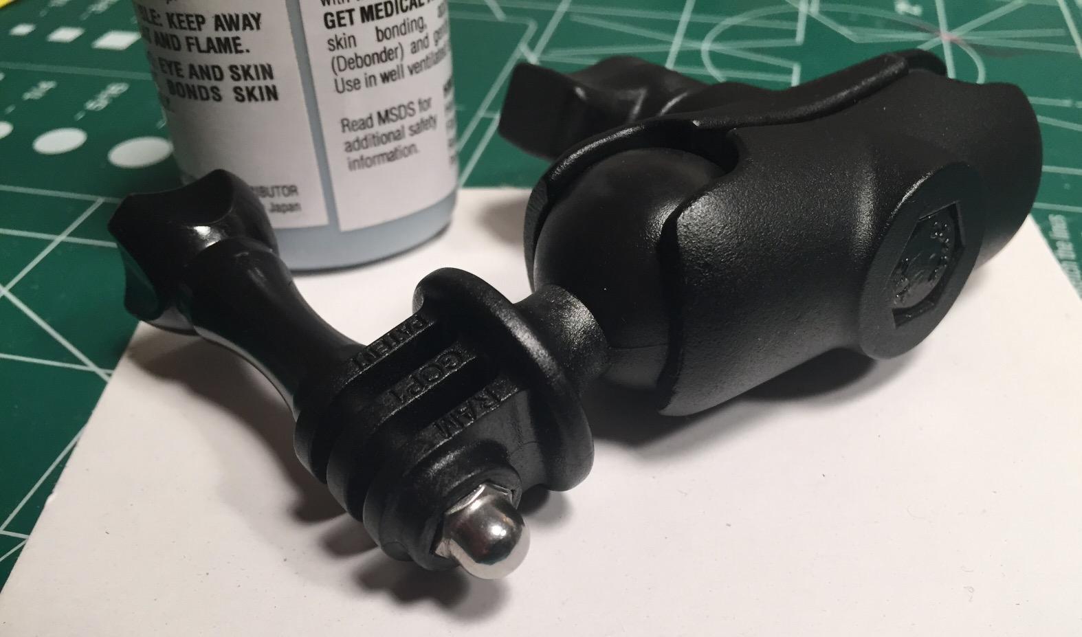 RAM Mounts Twist-Lock Suction Cup Mount with Universal Action Camera Adapter RAM-B-166-A-GOP1U Customer Review RAM Mounts Twist-Lock Suction Cup Mount with Universal Action Camera Adapter RAM-B-166-A-GOP1U - Customer Photo 1