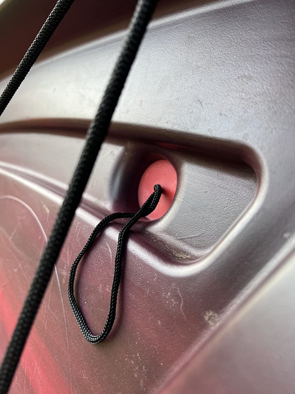 Sumind 8 Pieces 1.57 Inch Universal Kayak Scupper Plug Kit Silicone Scupper Plugs Drain Holes Stopper Bung with Lanyard for Sit on Top Kayak Accessories - Customer Photo 2