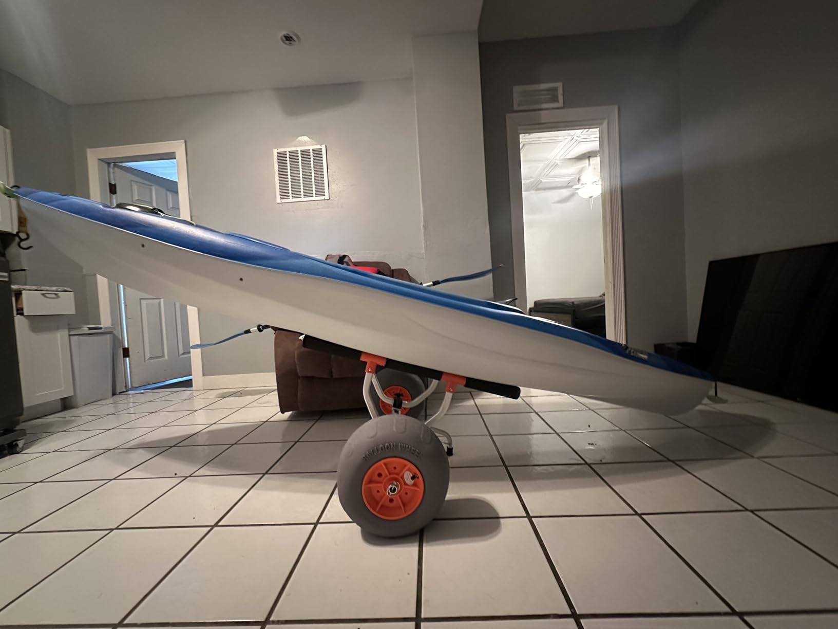 VEVOR Heavy Duty Kayak Cart, 350lbs Load Capacity, Detachable Canoe Trolley with 13'' Beach Wheels, Adjustable Carrier Width & Nonslip Support Foot, for Kayaks Canoes Paddleboards Float Mats Jon Boats - Customer Photo 2