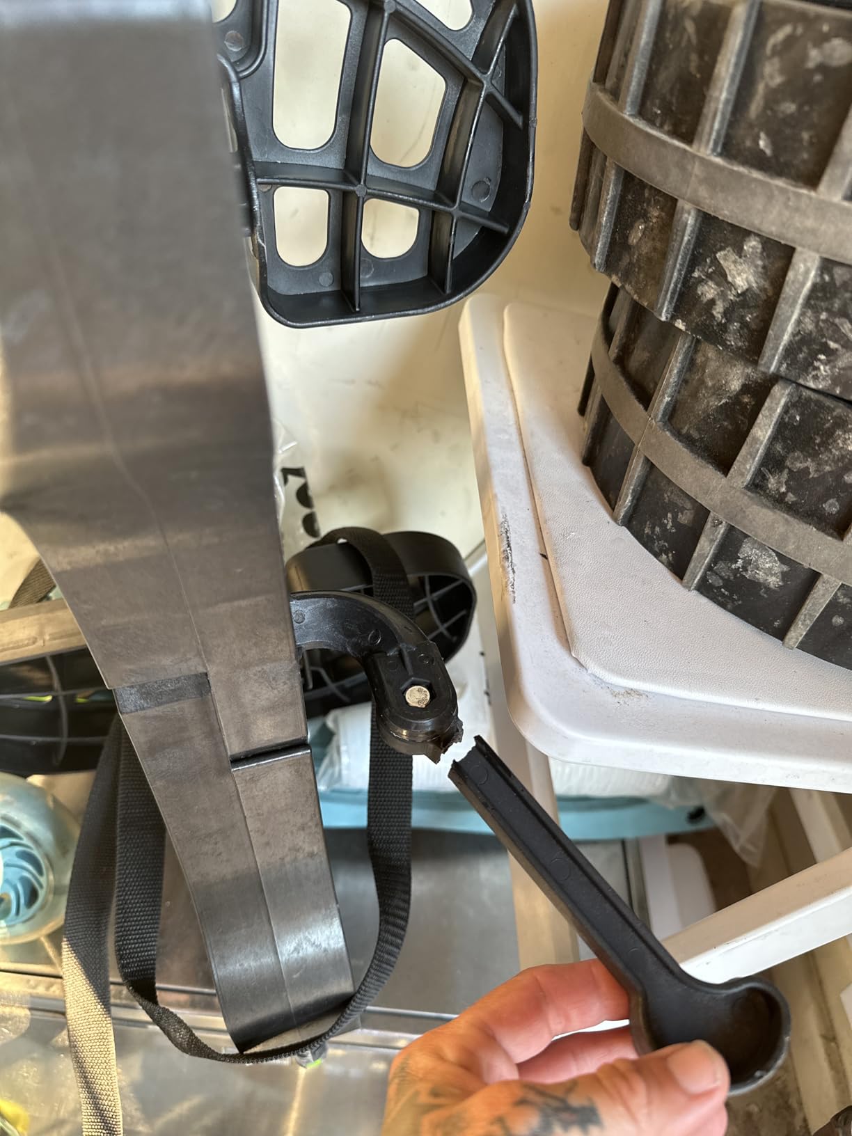 Ulticor Kayak Cart, Puncture-Free Wheels Assembles and Disassembles Within Seconds – Easy to Store – No Tools Required – All-Terrain Durable Kayak and Canoe Cart with Adjustable Straps (Green - Black) - Customer Photo 3